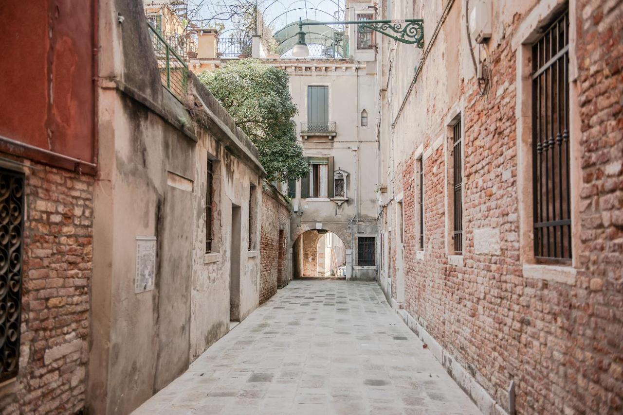 Gondola, San Giacomo Venesia Bagian luar foto